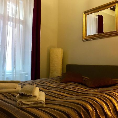 Brno Center Whirlpool Apartment Luaran gambar